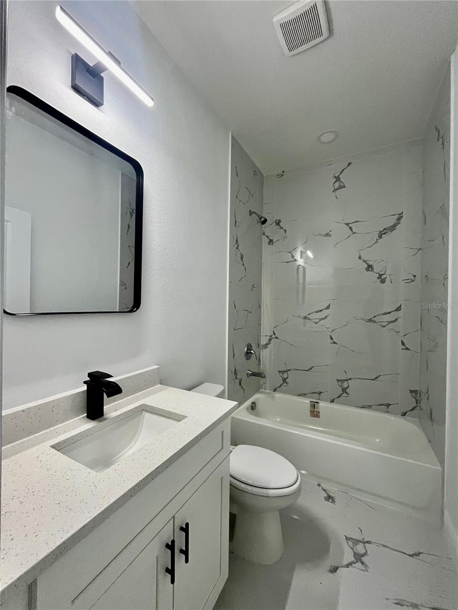 8112 N GREENWOOD AVE, TAMPA, FL — photo 9