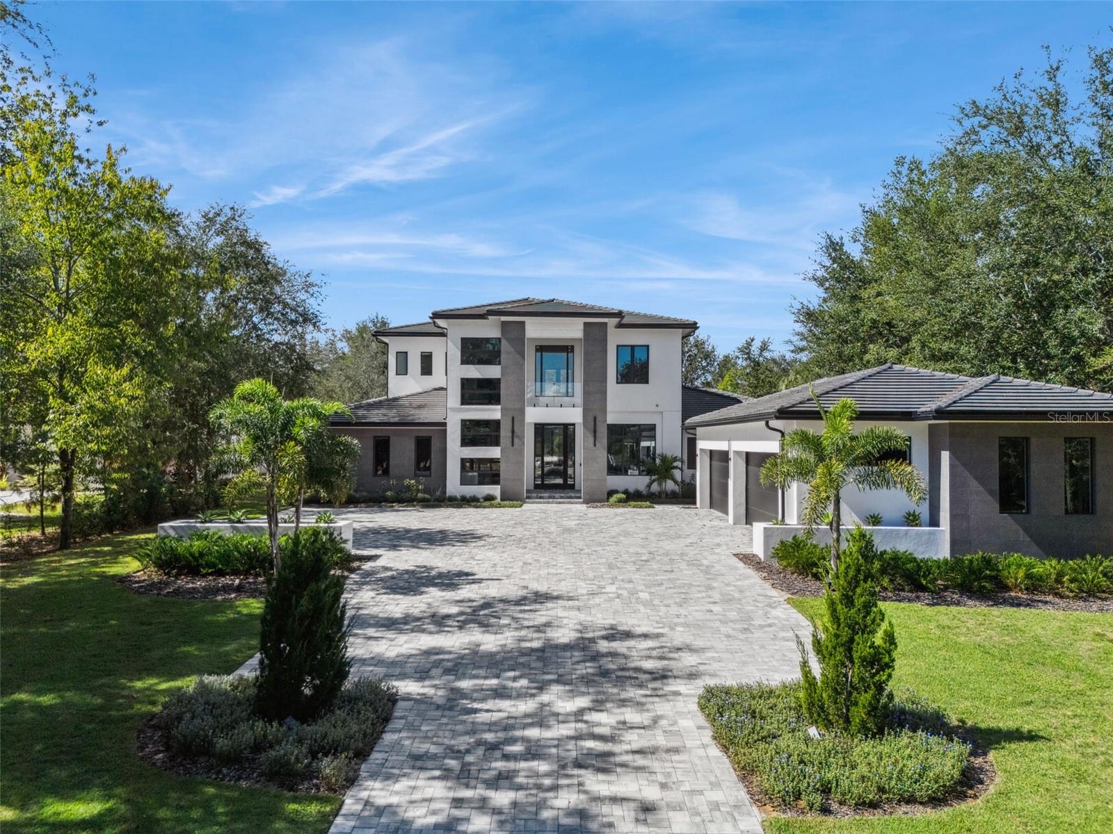 15746 PENDIO DR, MONTVERDE, FL