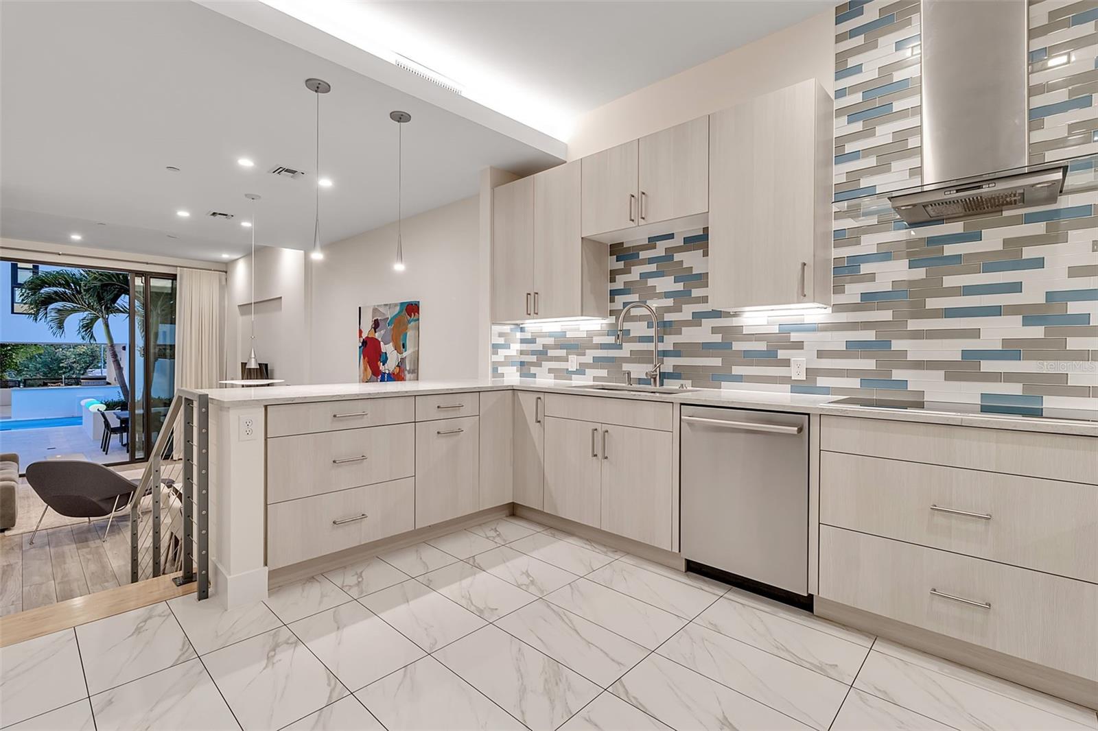 1542 4TH ST #210, SARASOTA, FL — photo 10