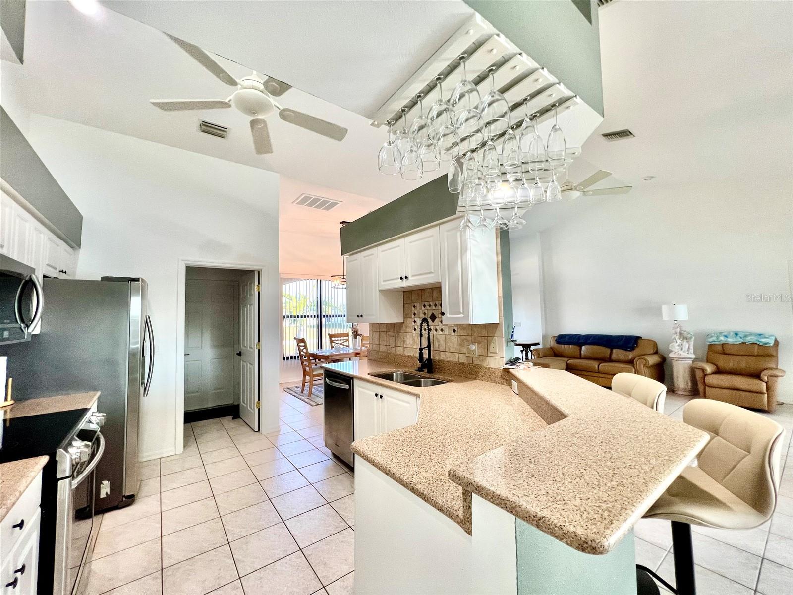 426 NW 37TH PL, CAPE CORAL, FL — photo 11