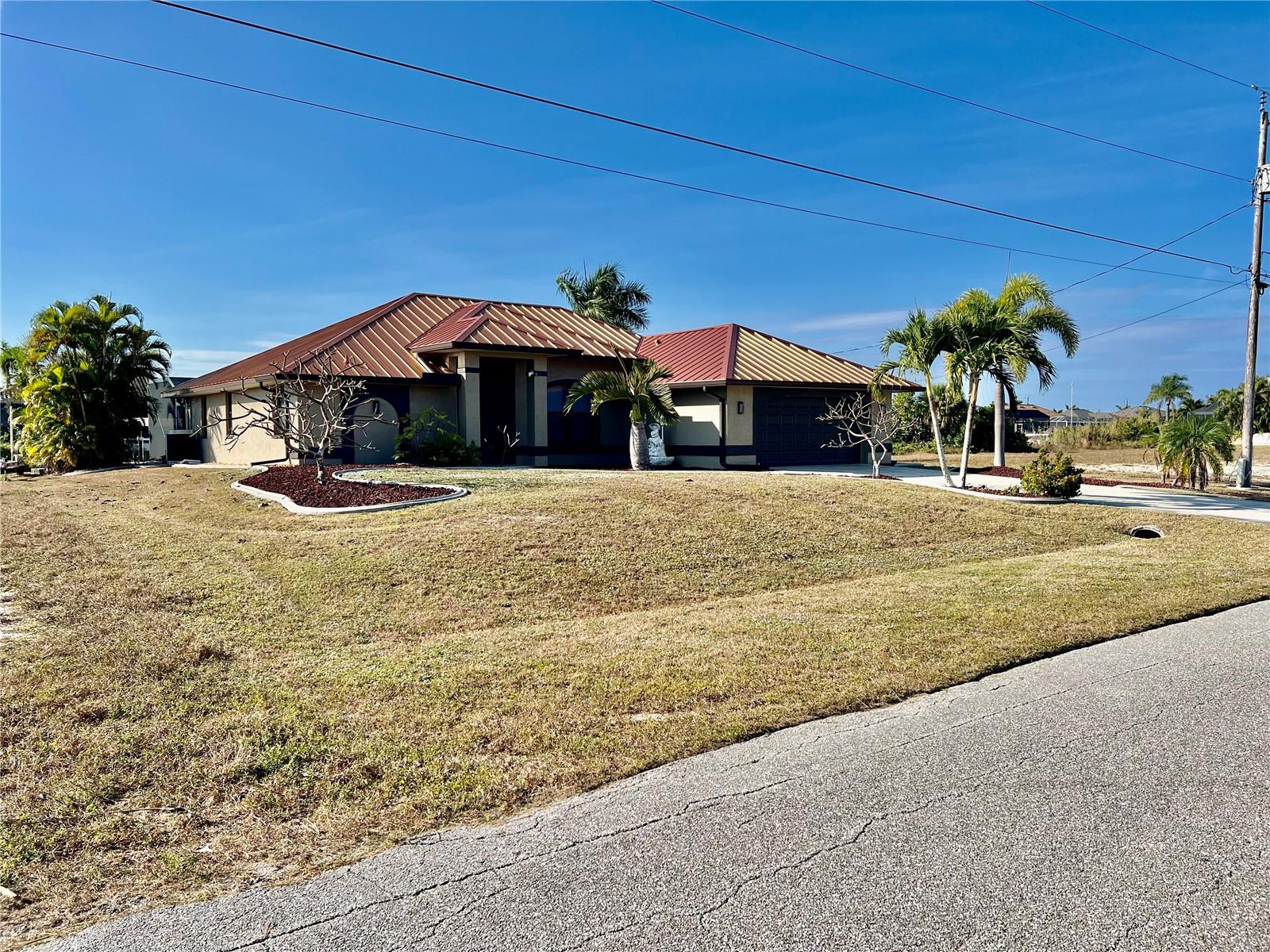 426 NW 37TH PL, CAPE CORAL, FL — photo 2