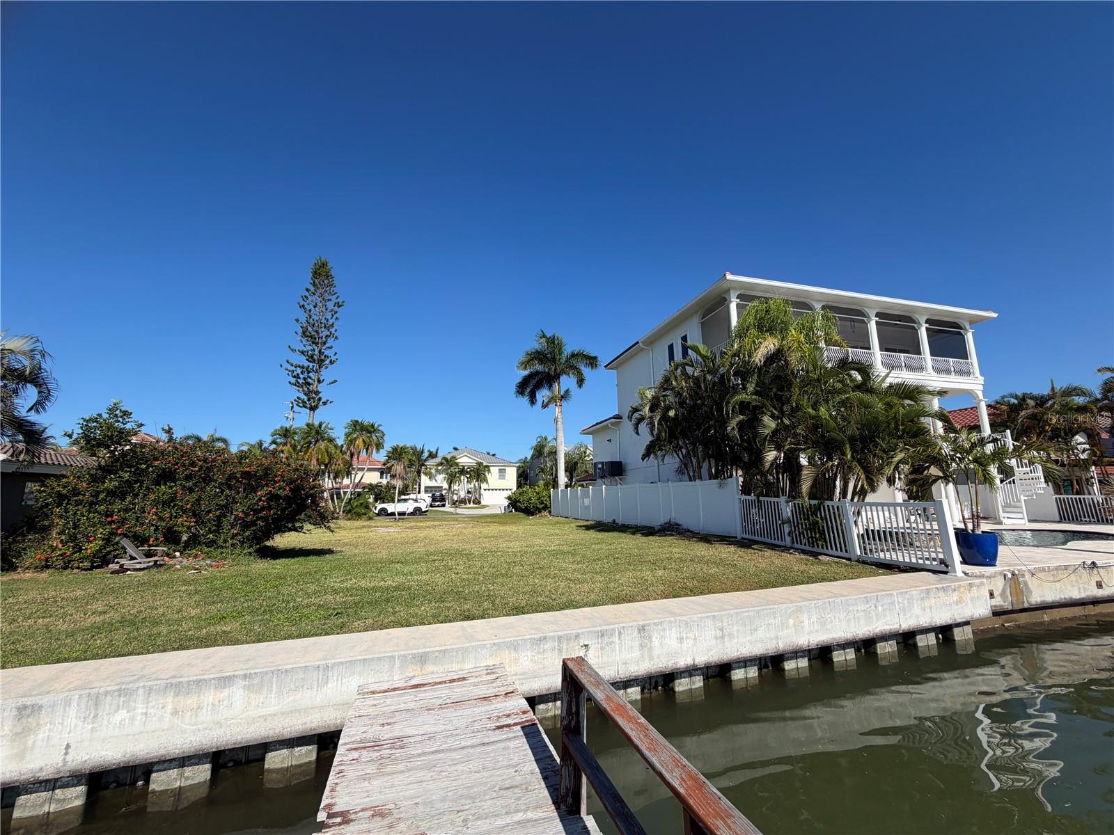 16325 REDINGTON DR, REDINGTON BEACH, FL — photo 9