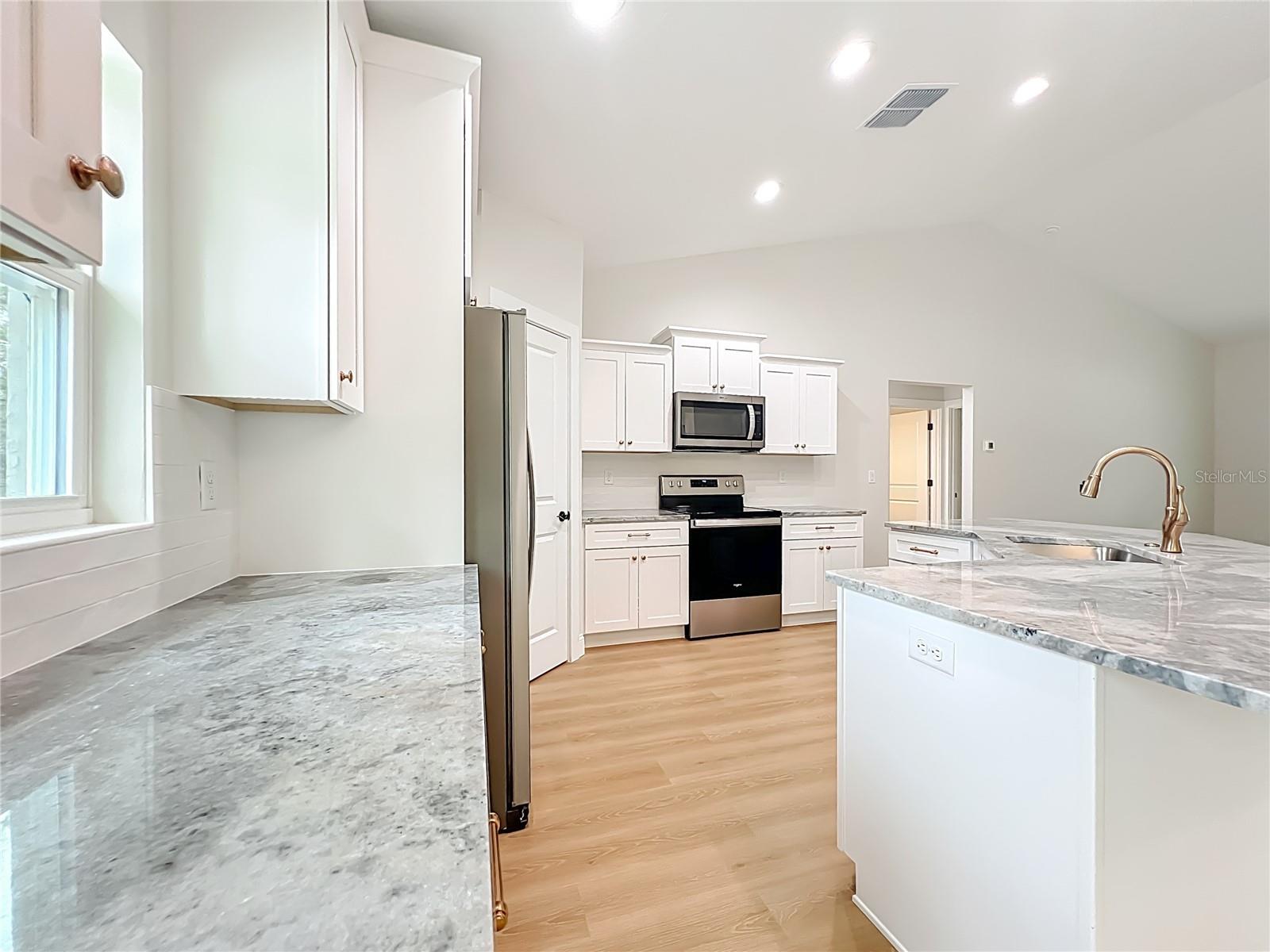 6526 N EARLSHIRE TER, CITRUS SPRINGS, FL — photo 24