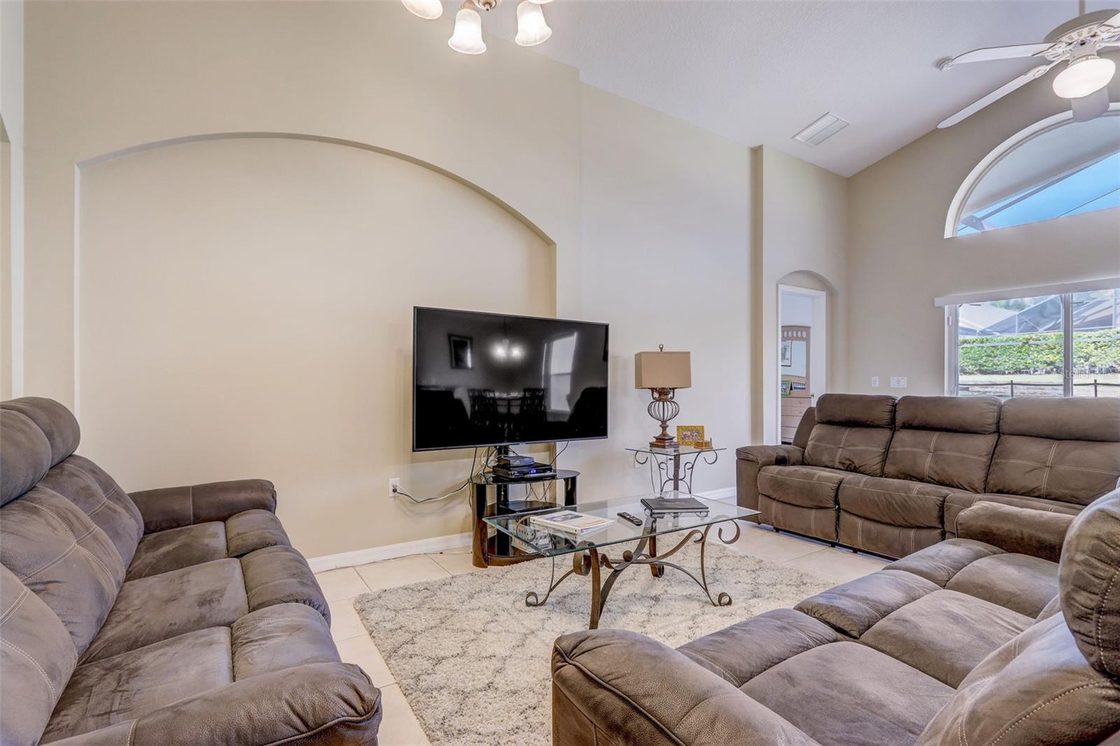 523 BALMORAL DR, DAVENPORT, FL — photo 4