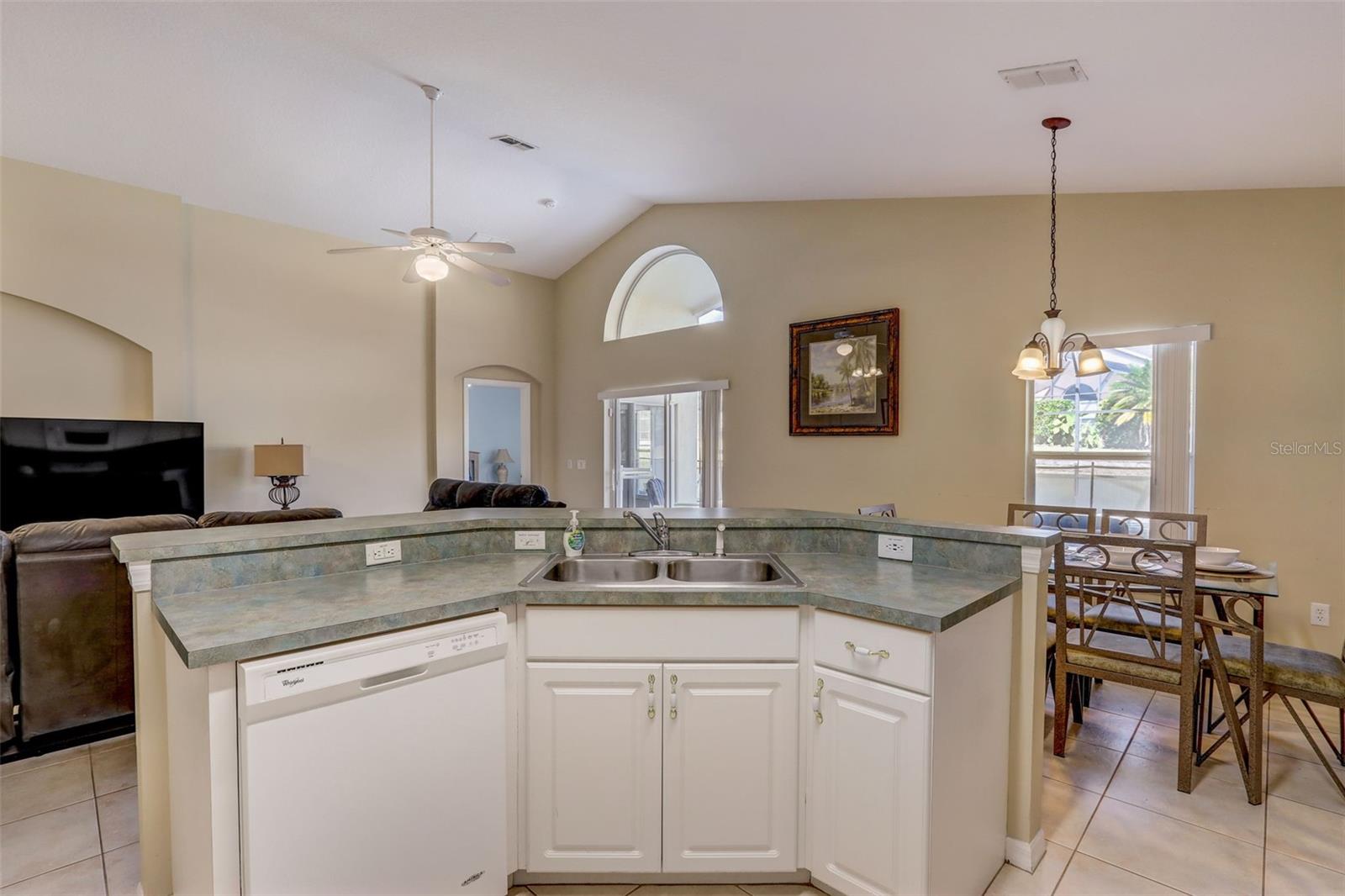 523 BALMORAL DR, DAVENPORT, FL — photo 8