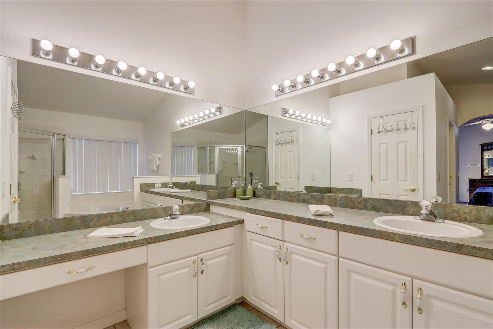 523 BALMORAL DR, DAVENPORT, FL — photo 17