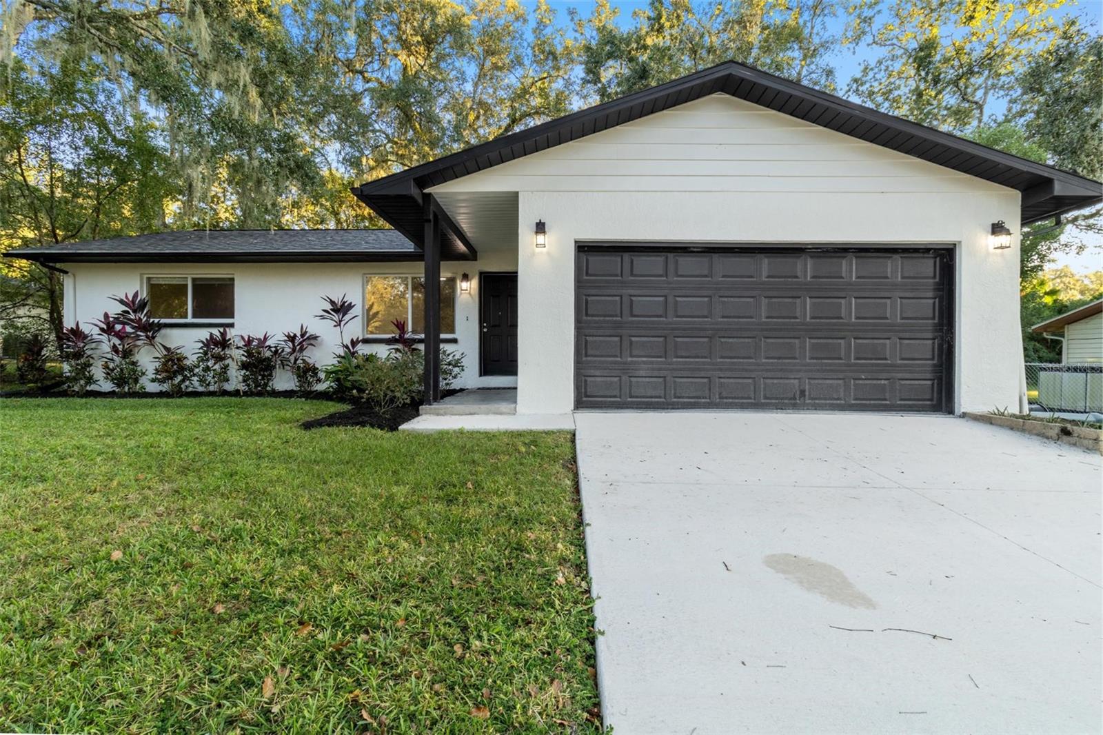 609 HOLLEY ST, BROOKSVILLE, FL — photo 2