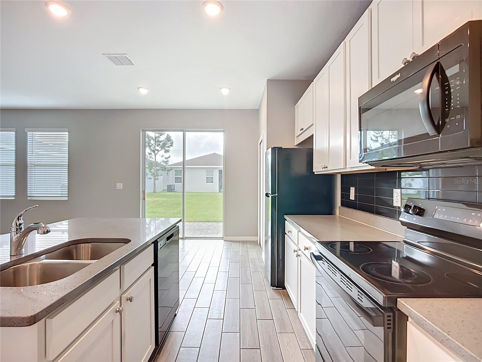 11829 CLARE HILL AVE, RIVERVIEW, FL — photo 4