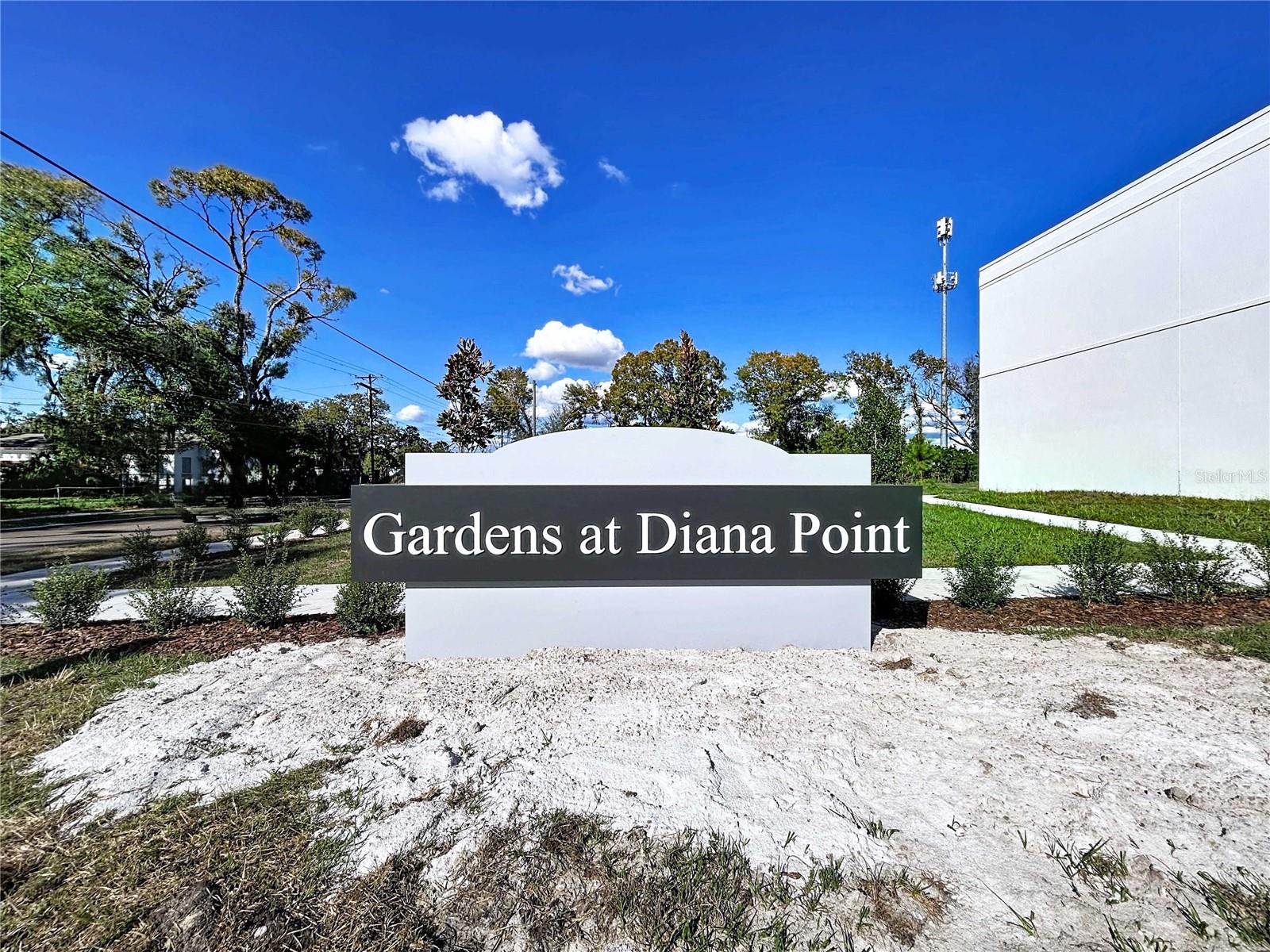 4370 CAMBIO GARDENS COURT, TAMPA, FL — photo 2