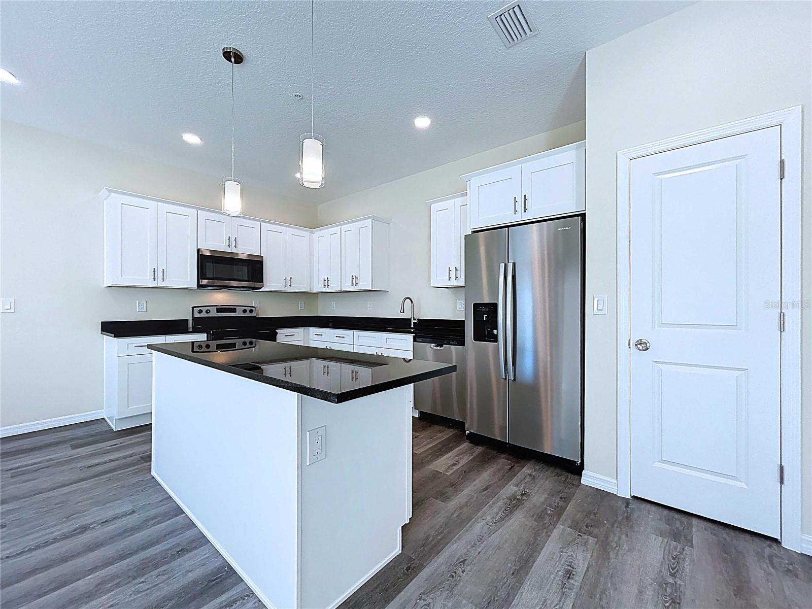 4370 CAMBIO GARDENS COURT, TAMPA, FL — photo 5