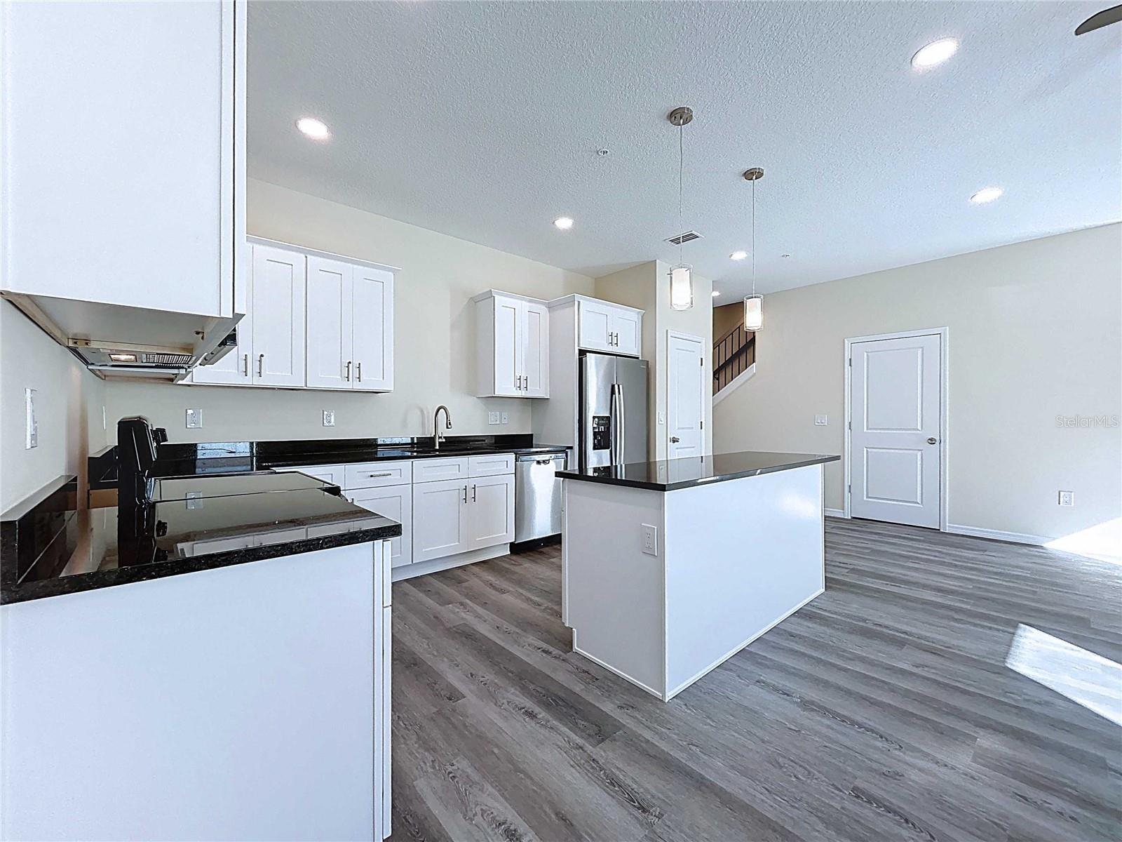 4370 CAMBIO GARDENS COURT, TAMPA, FL — photo 6