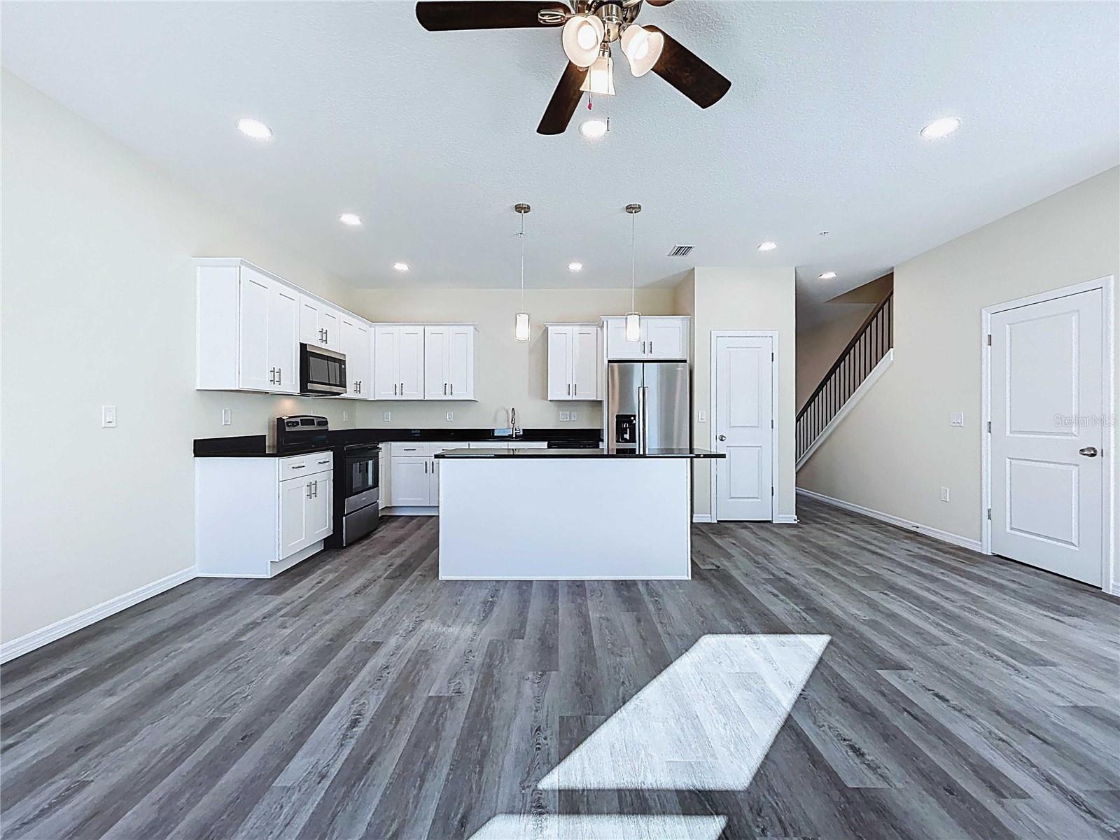4370 CAMBIO GARDENS COURT, TAMPA, FL — photo 21