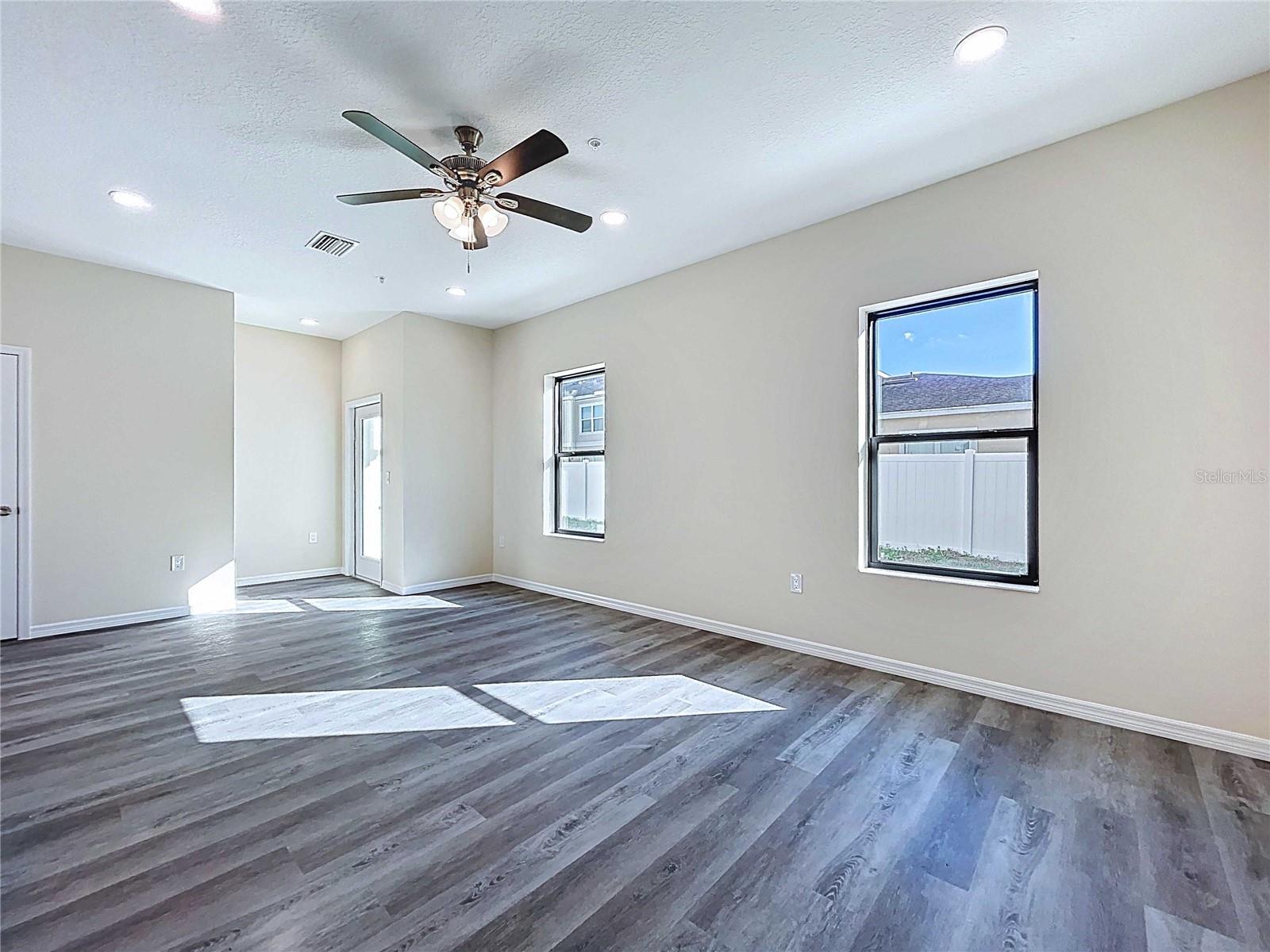 4370 CAMBIO GARDENS COURT, TAMPA, FL — photo 24