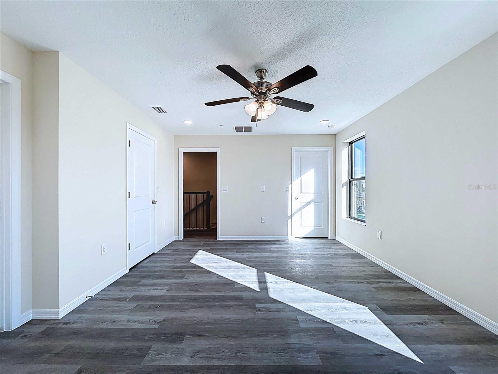 4370 CAMBIO GARDENS COURT, TAMPA, FL — photo 35