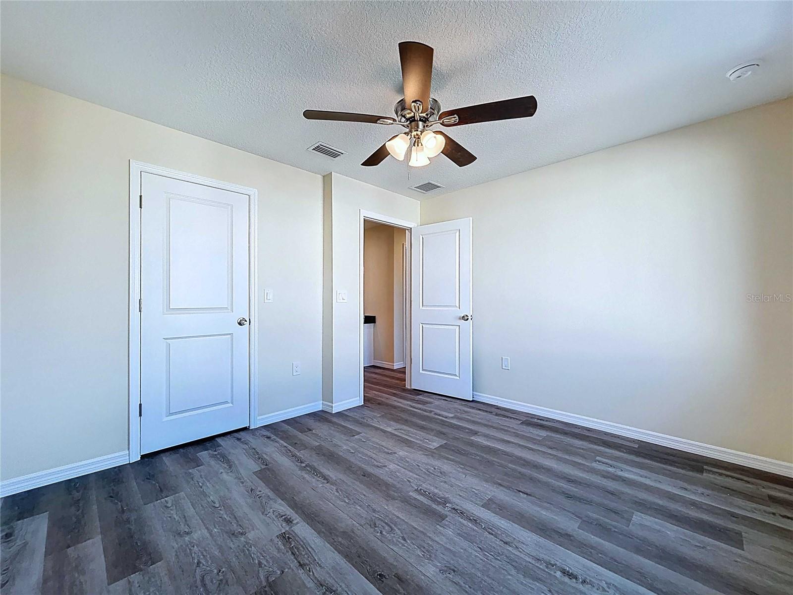 4370 CAMBIO GARDENS COURT, TAMPA, FL — photo 46
