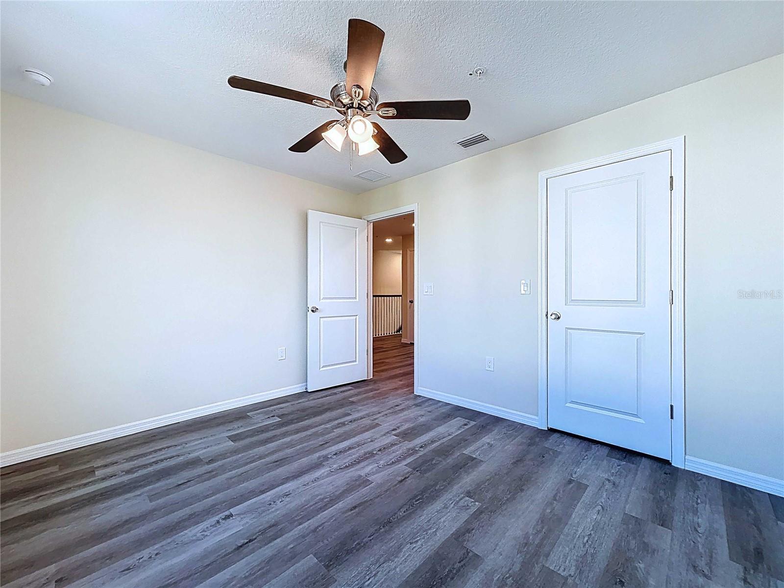 4370 CAMBIO GARDENS COURT, TAMPA, FL — photo 51