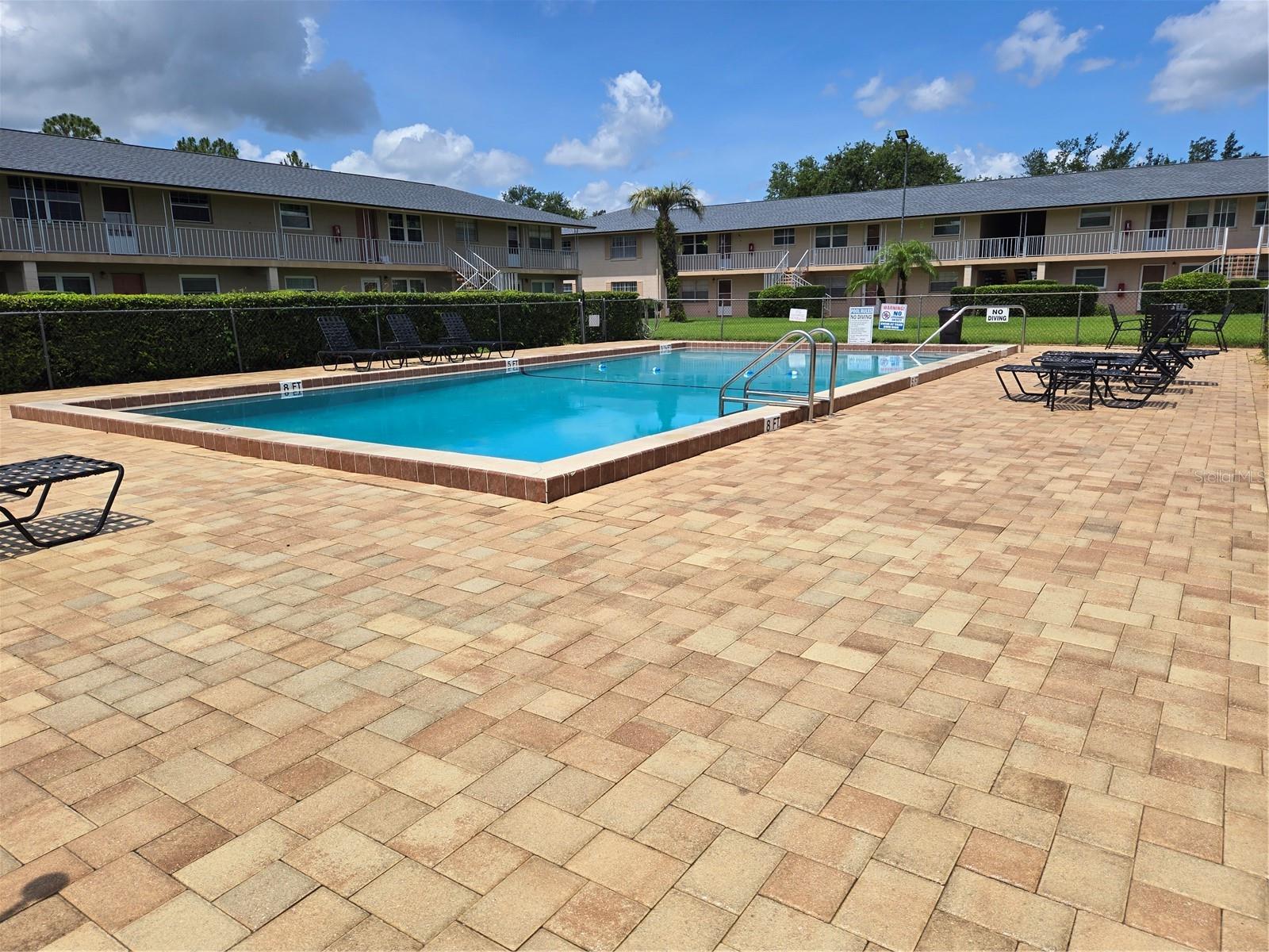 1100 E CAROLINE ST #115, TAVARES, FL