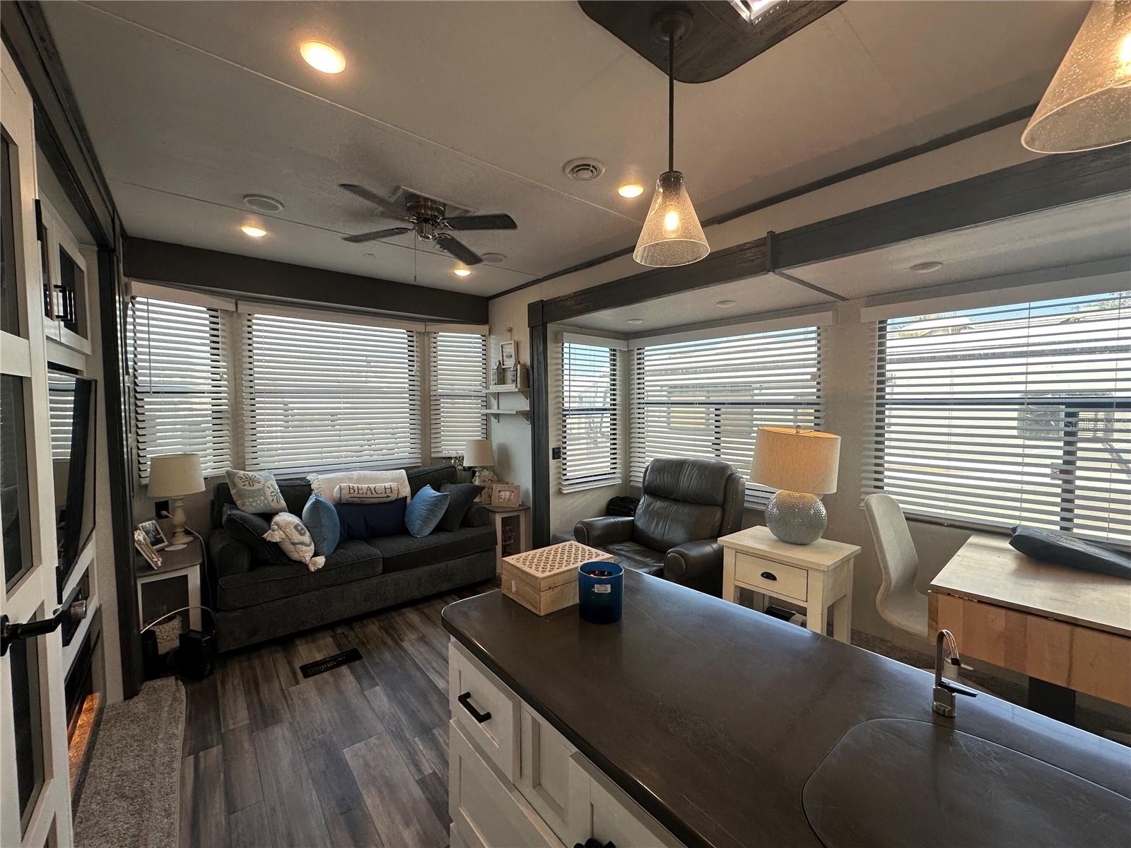 136 BAHIA DR, PALMETTO, FL — photo 9