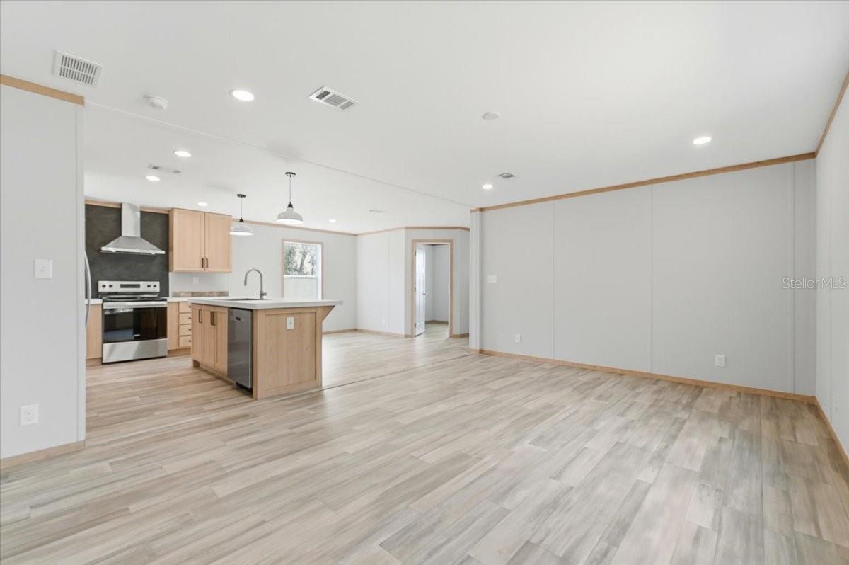 449 STONE ST, WILDWOOD, FL — photo 12