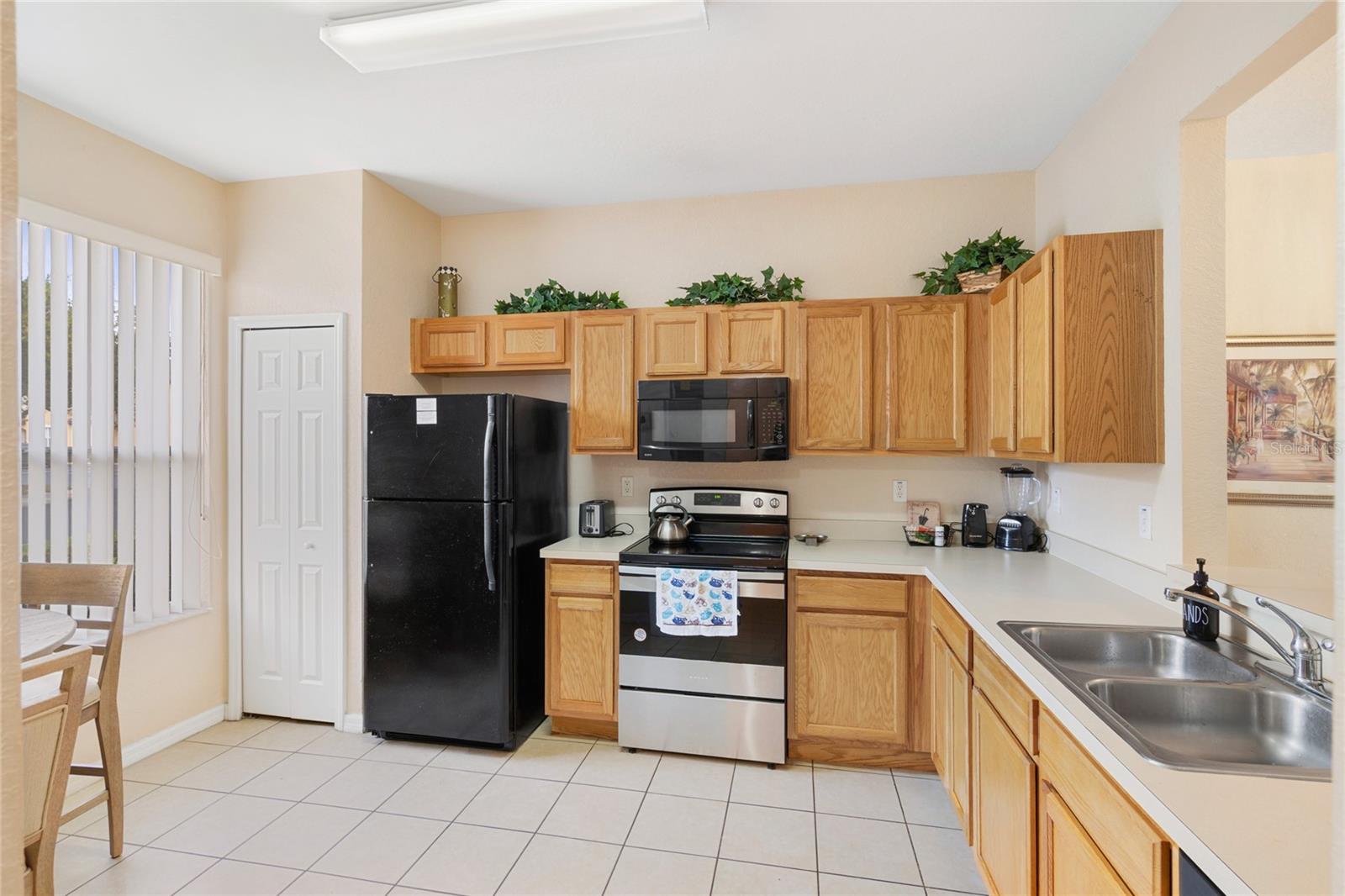 5702 DELOREAN DR, KISSIMMEE, FL — photo 4