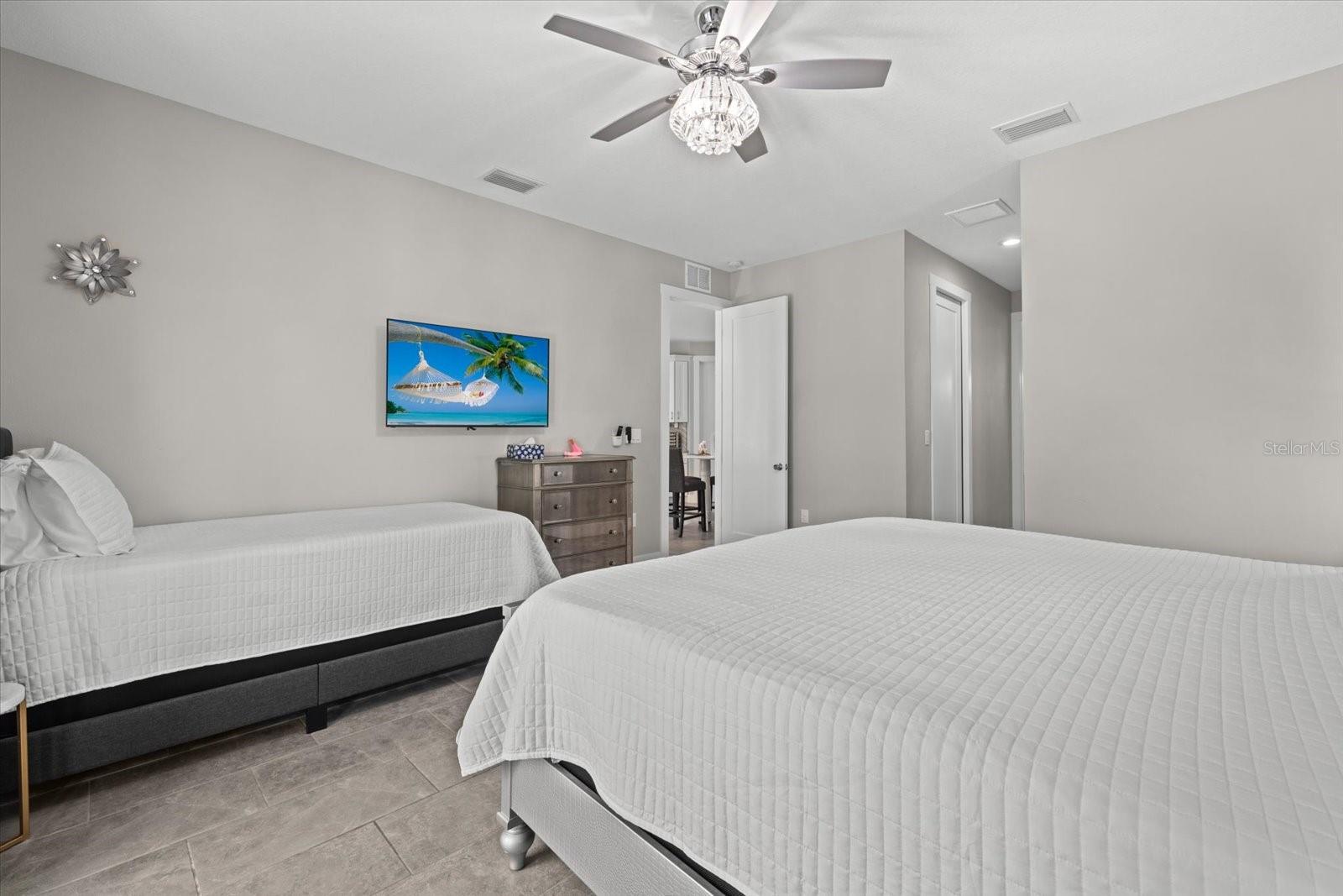 279 AVALON RD, VENICE, FL — photo 24