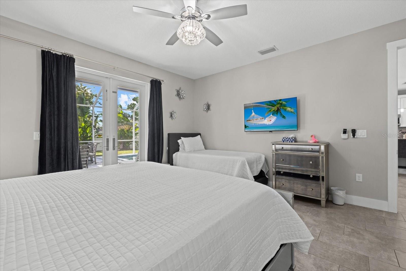 279 AVALON RD, VENICE, FL — photo 23