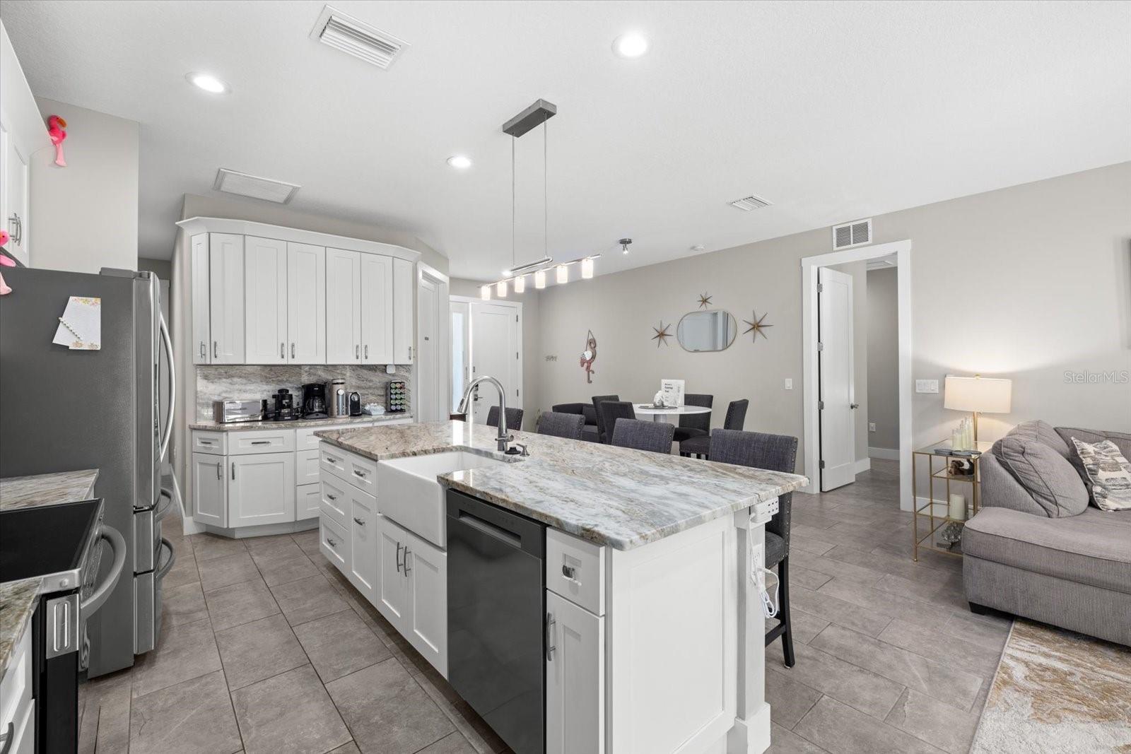 279 AVALON RD, VENICE, FL — photo 14