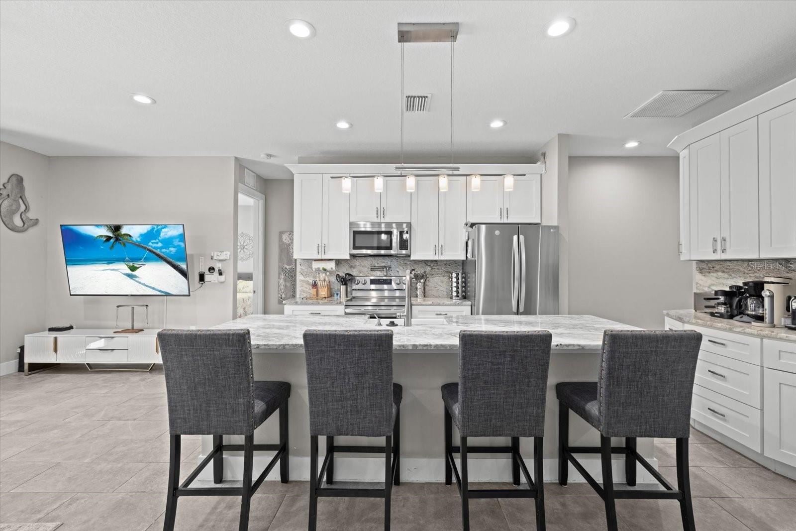 279 AVALON RD, VENICE, FL — photo 16