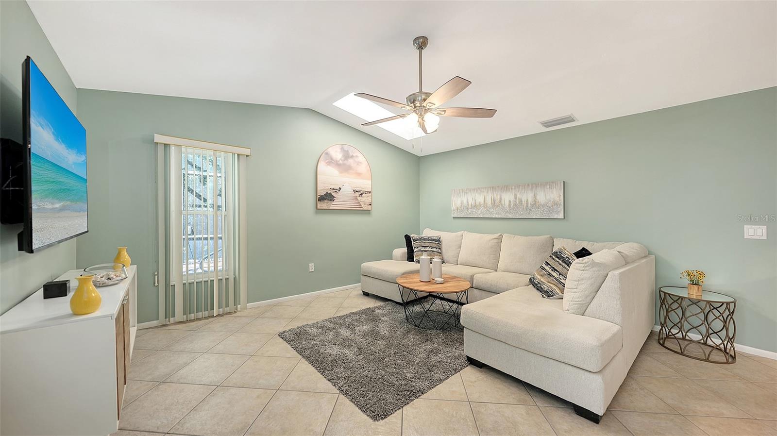 2246 CORK OAK ST W, SARASOTA, FL — photo 16