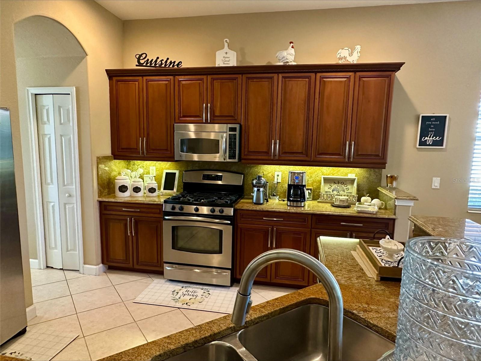 137 MEDICI TER, NORTH VENICE, FL — photo 4