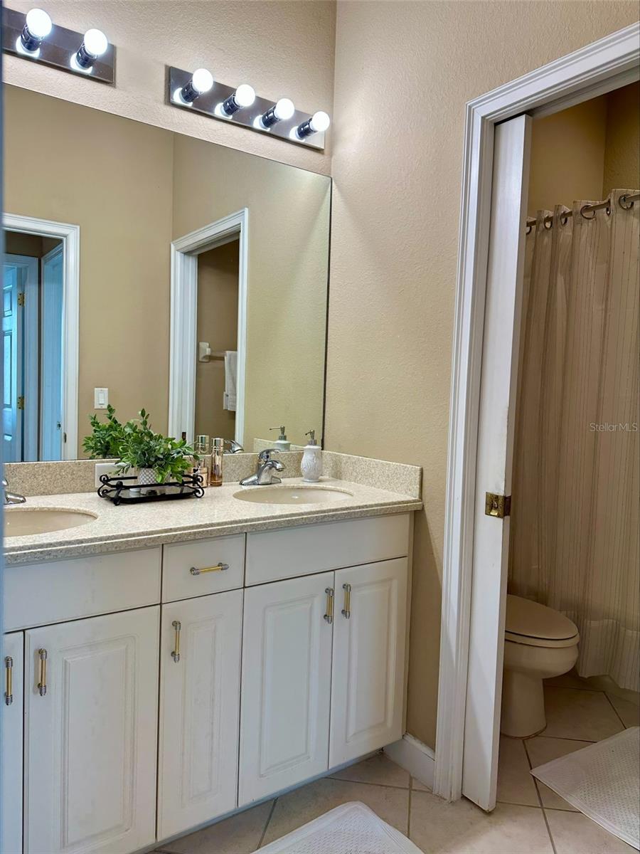 137 MEDICI TER, NORTH VENICE, FL — photo 15