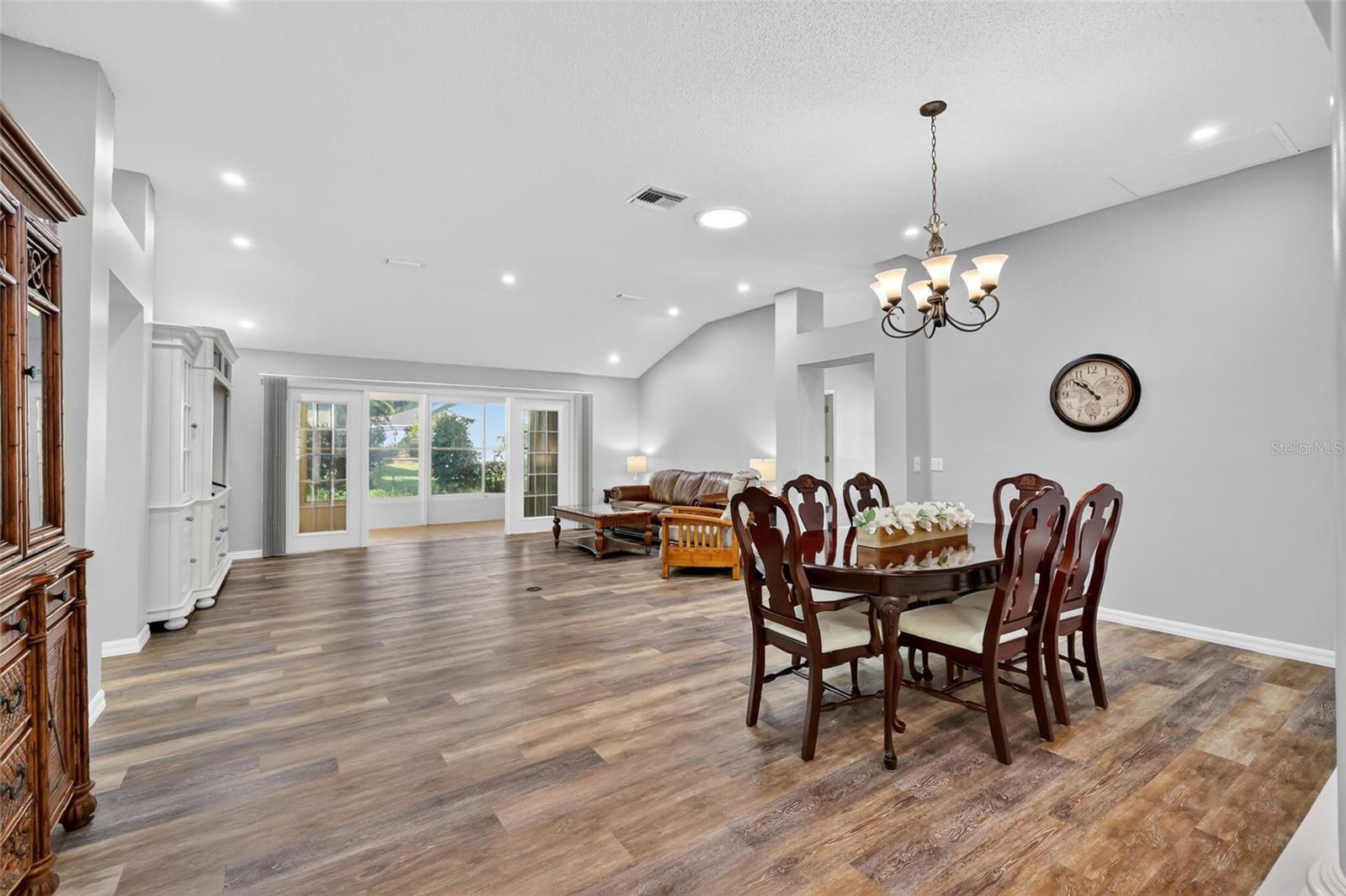 511 LOMA PASEO DR, LADY LAKE, FL — photo 10