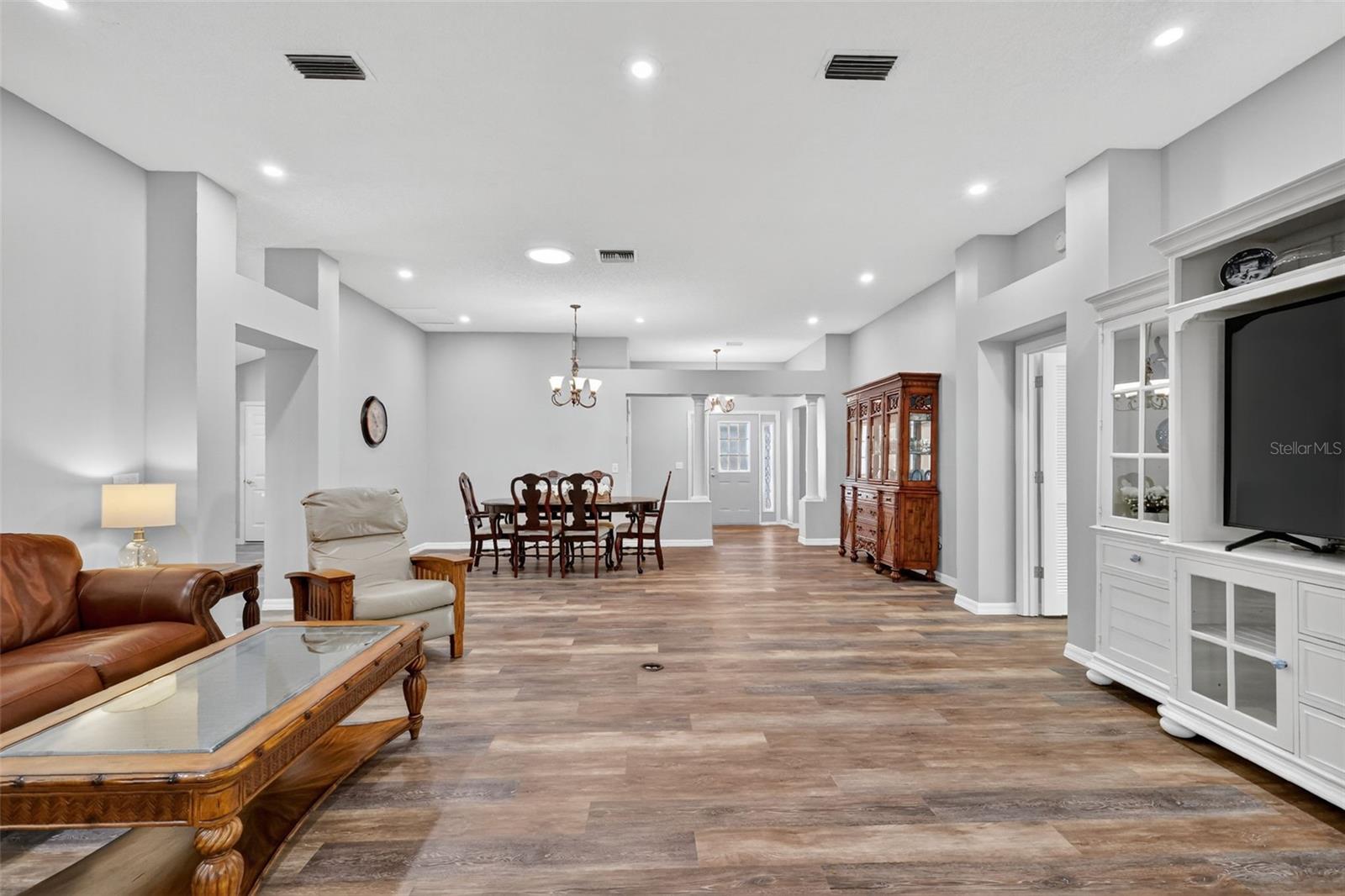 511 LOMA PASEO DR, LADY LAKE, FL — photo 14