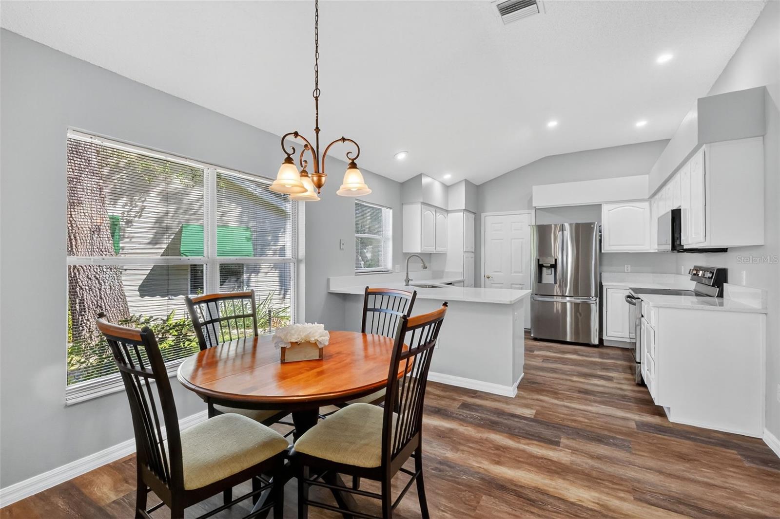 511 LOMA PASEO DR, LADY LAKE, FL — photo 26