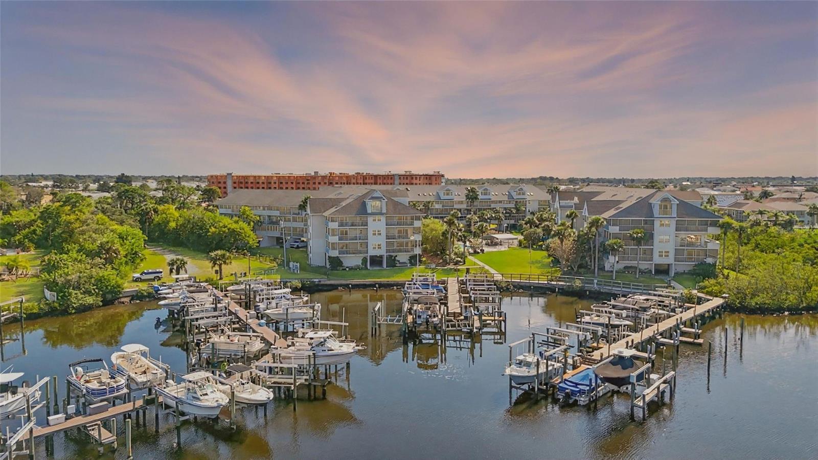 5567 SEA FOREST DR #323, NEW PORT RICHEY, FL