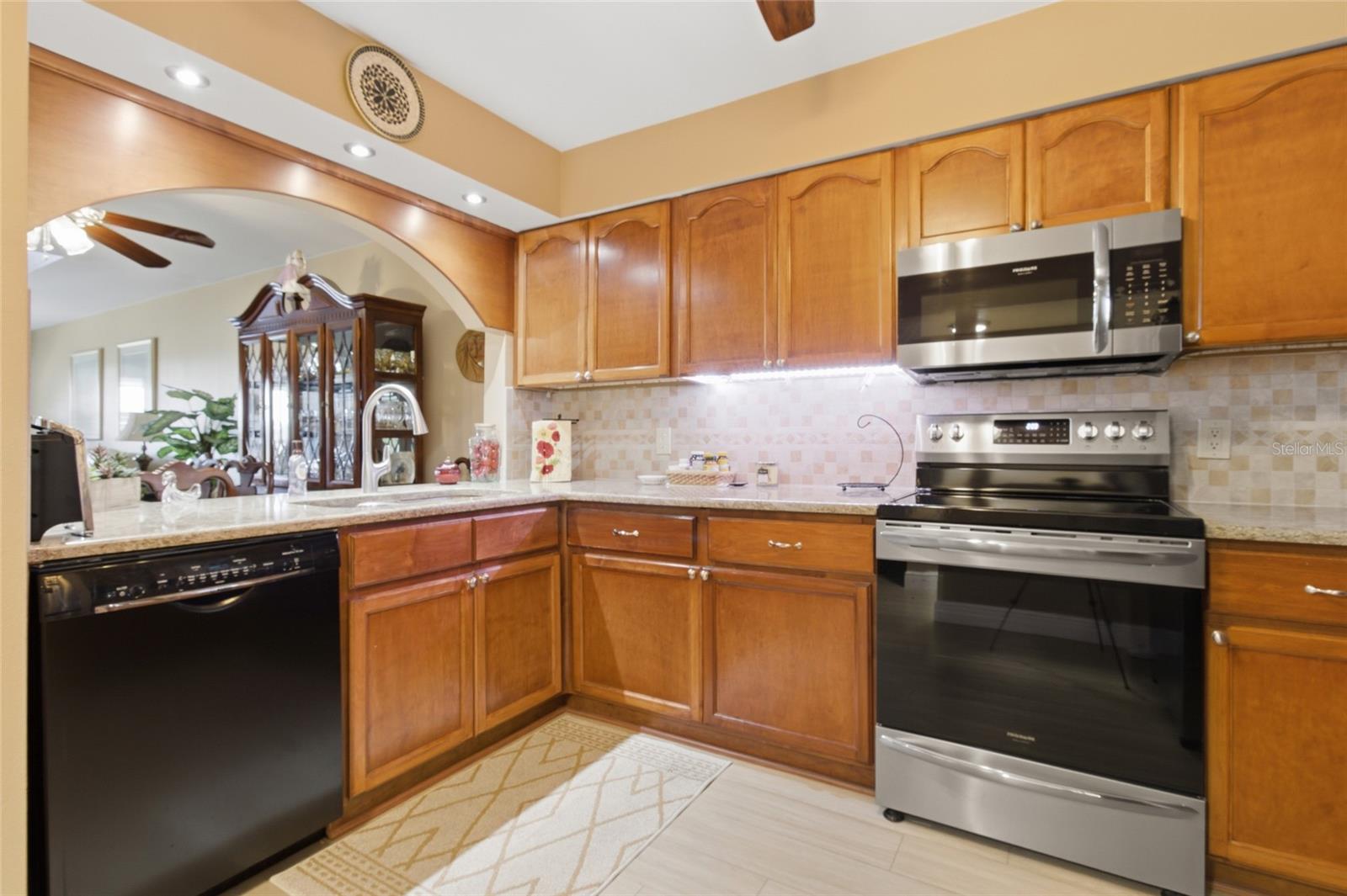 5567 SEA FOREST DR #323, NEW PORT RICHEY, FL — photo 14