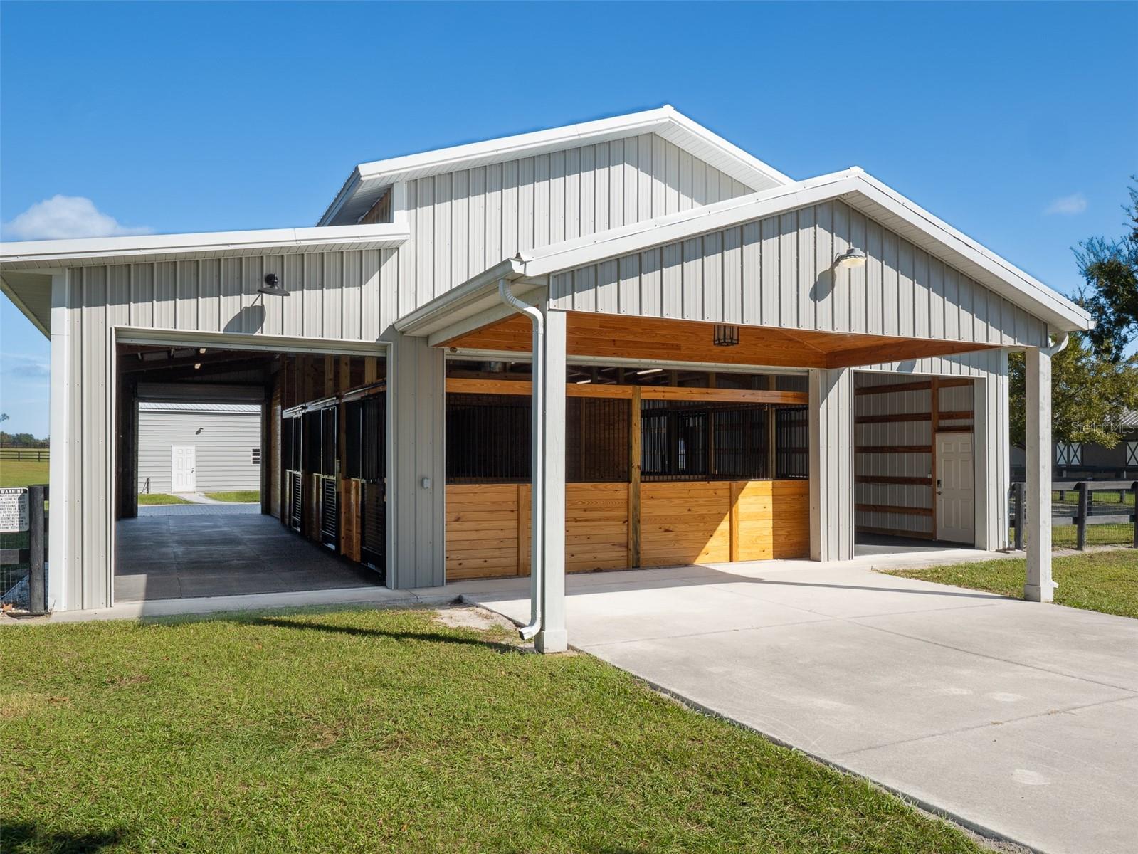 15921 NW HIGHWAY 464B, MORRISTON, FL — photo 21