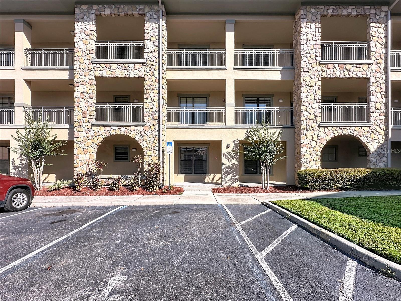 902 CHARO PKWY #622, DAVENPORT, FL — photo 2