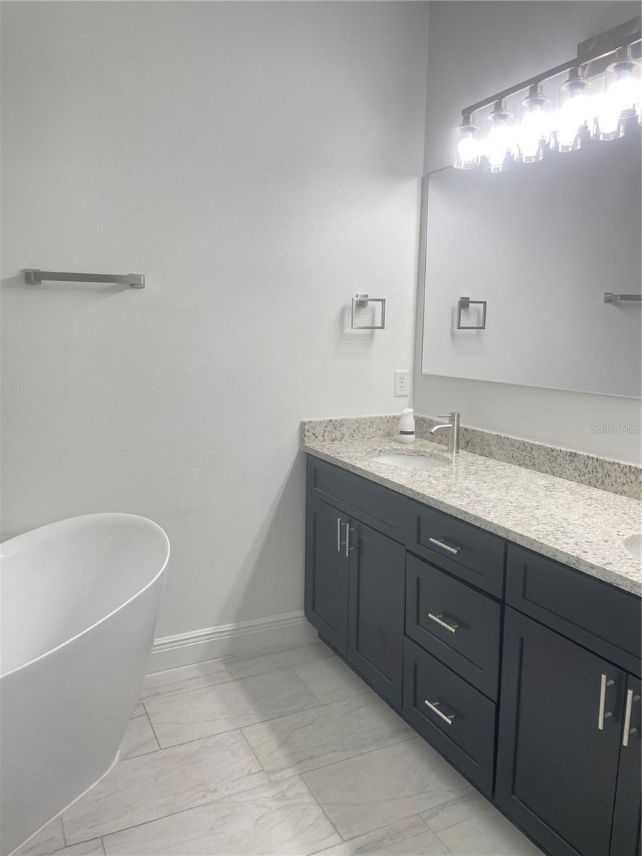723 MARION OAK TRL, OCALA, FL — photo 24