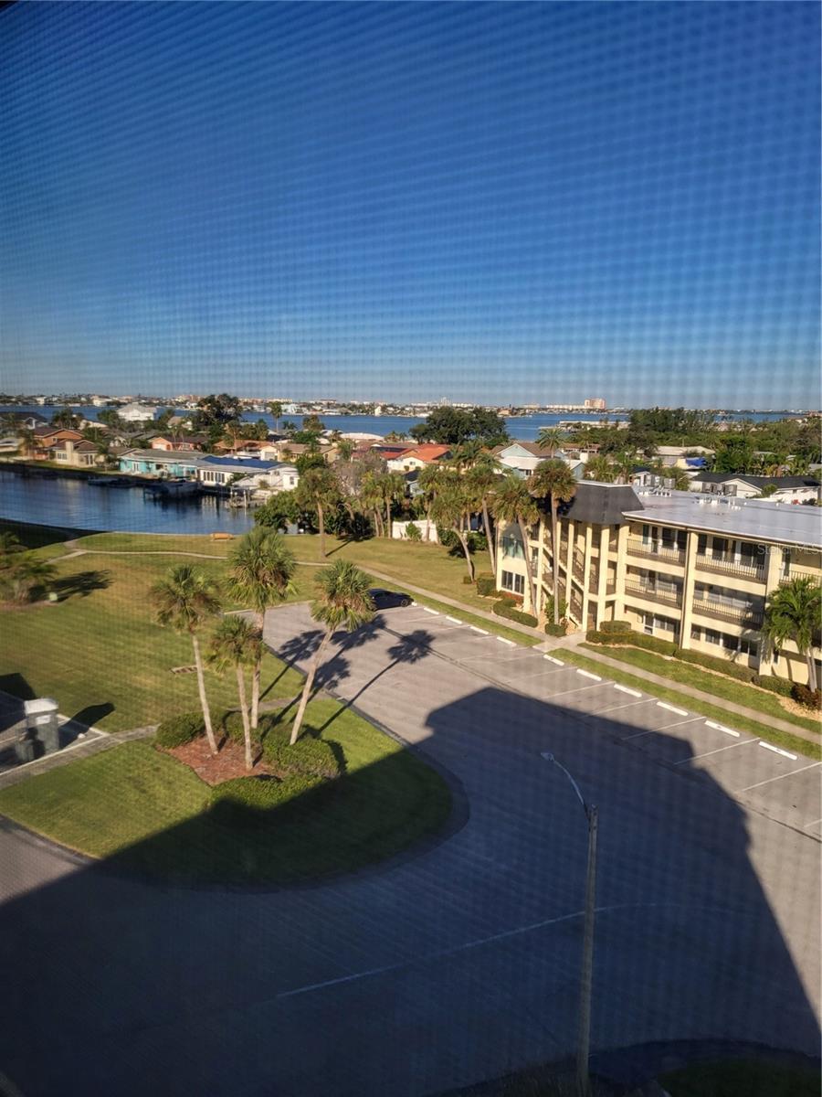 4650 COVE CIR #611, ST PETERSBURG, FL — photo 7