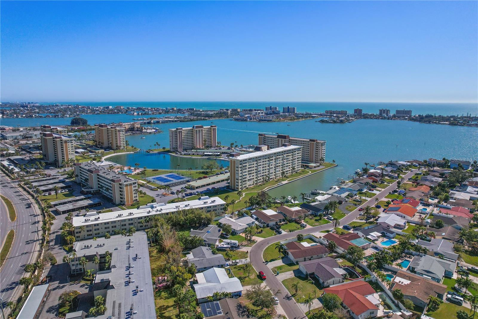 4650 COVE CIR #611, ST PETERSBURG, FL — photo 18