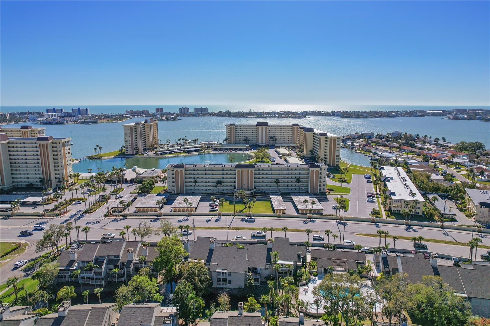 4650 COVE CIR #611, ST PETERSBURG, FL — photo 20