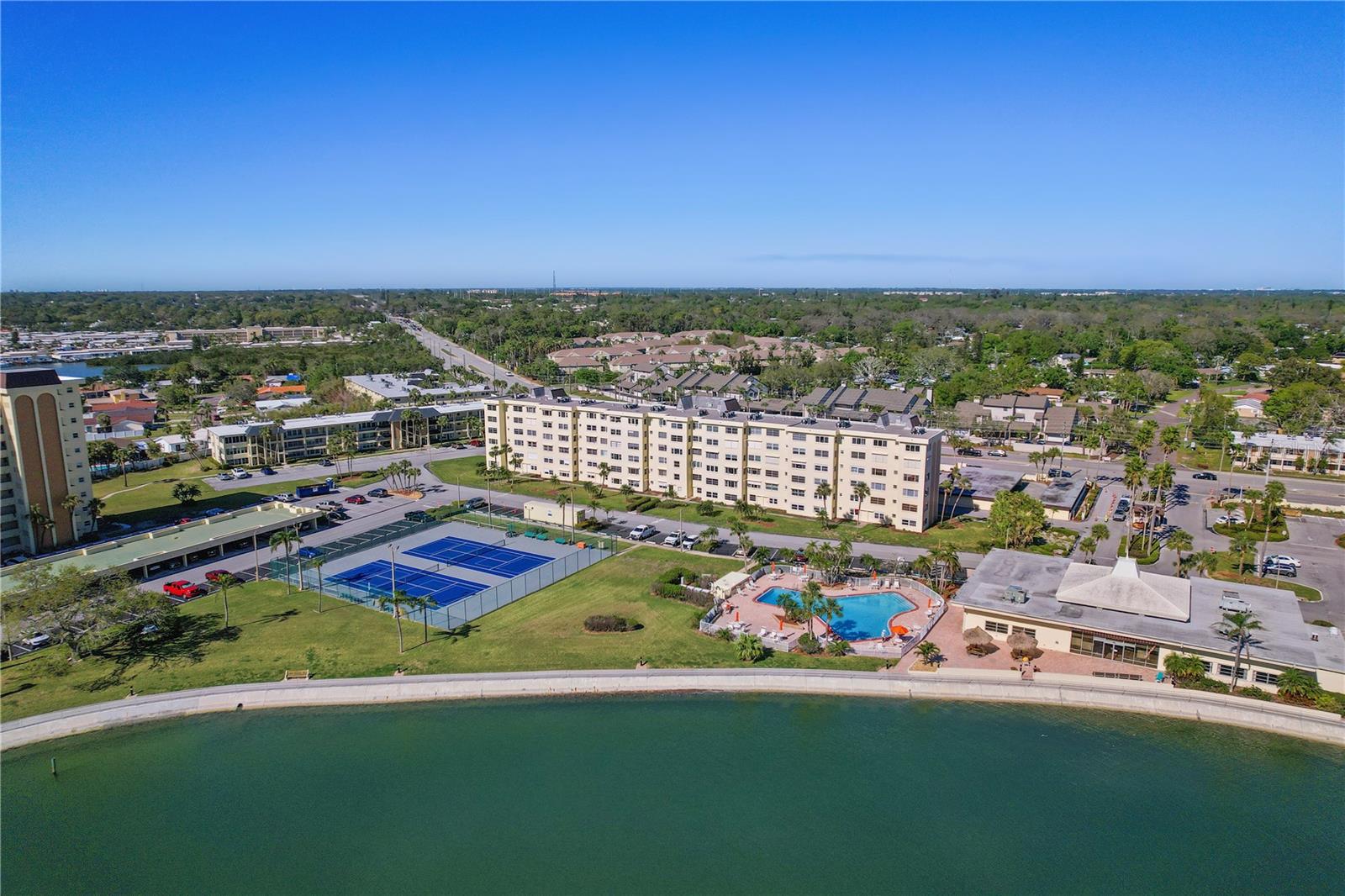 4650 COVE CIR #611, ST PETERSBURG, FL — photo 23