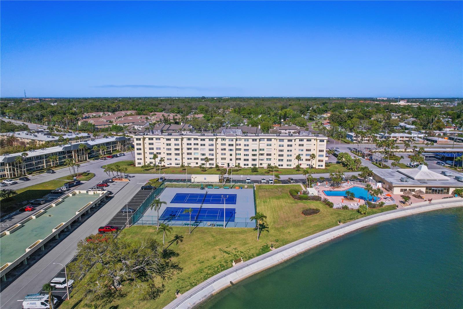 4650 COVE CIR #611, ST PETERSBURG, FL — photo 24