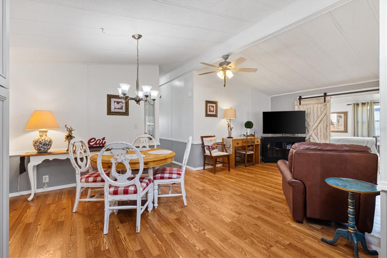 732 ROYAL PALM AVE, LADY LAKE, FL — photo 10