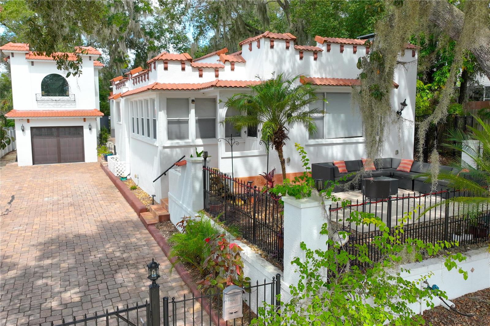229 E 6TH AVE, MOUNT DORA, FL