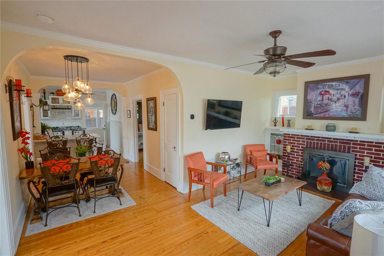 229 E 6TH AVE, MOUNT DORA, FL — photo 22