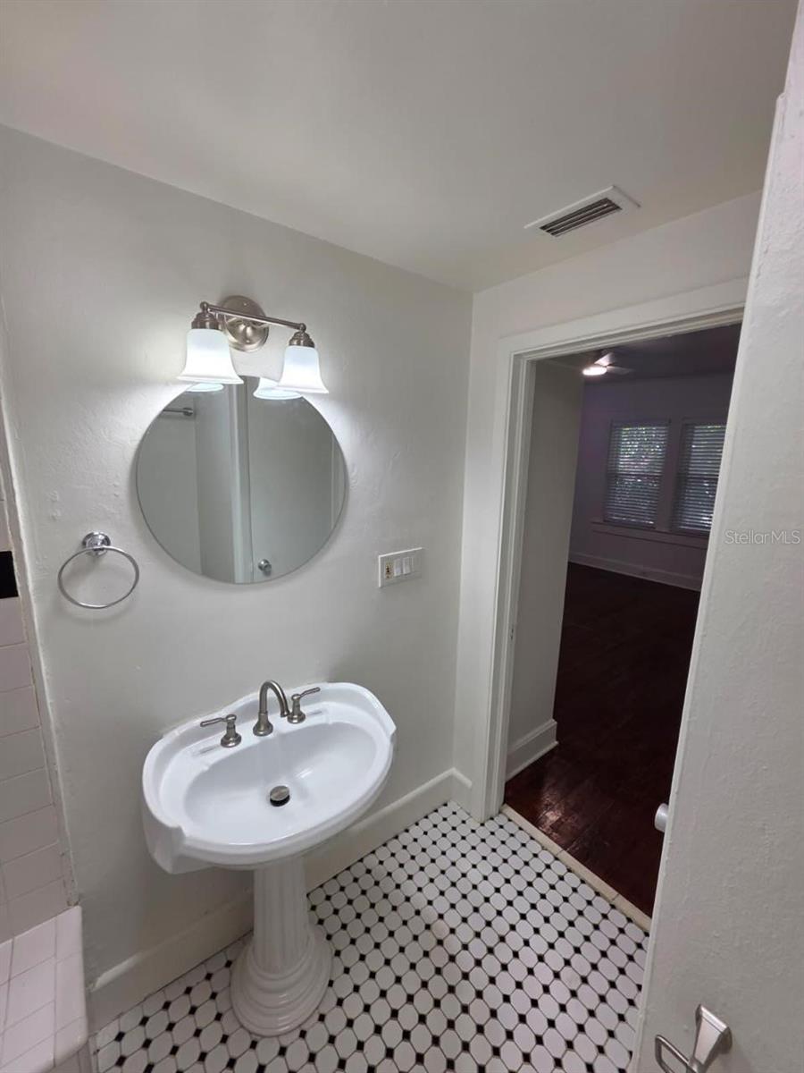 1604 N OSCEOLA AVE, CLEARWATER, FL — photo 48