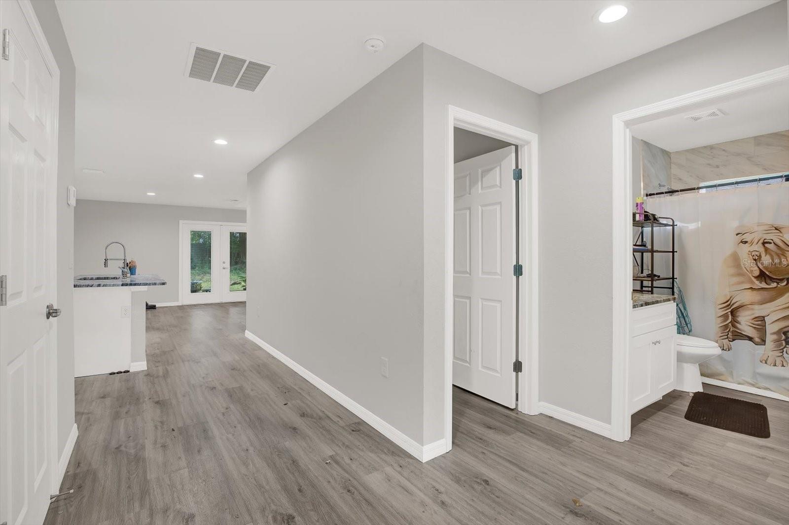 801 OSCEOLA AVE, WILDWOOD, FL — photo 2