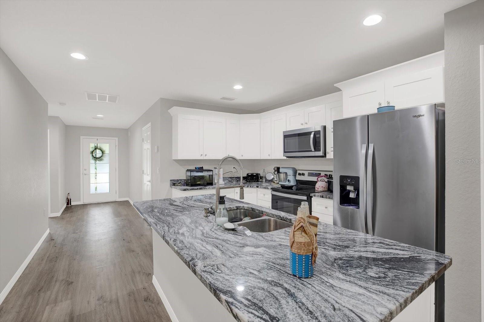 801 OSCEOLA AVE, WILDWOOD, FL — photo 11